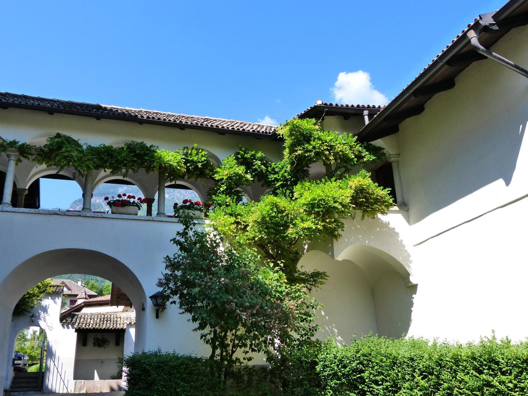 Apartments Schloss Paschbach Аппиано-Сулла-Страда-дель-Вино Экстерьер фото