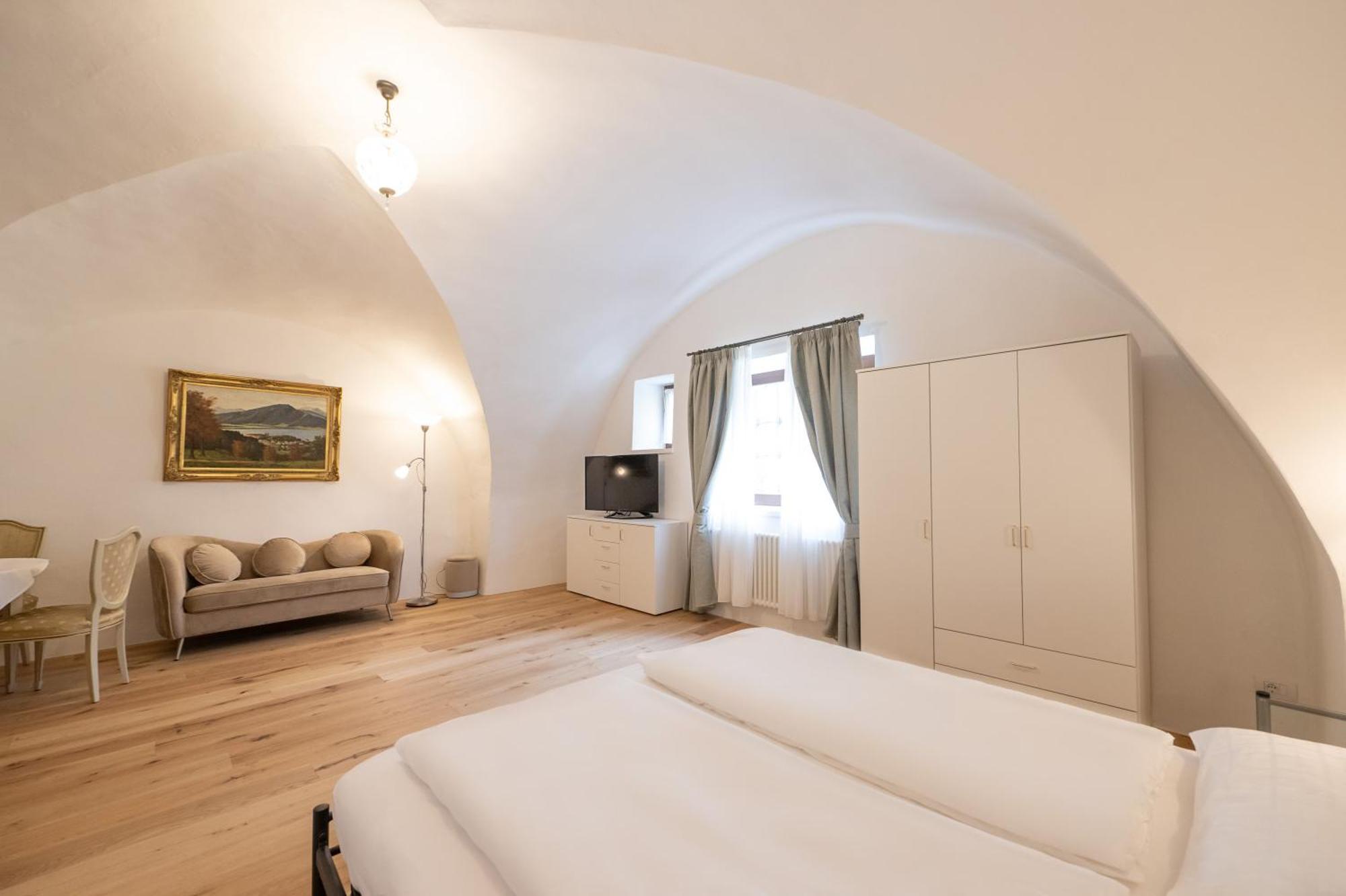 Apartments Schloss Paschbach Аппиано-Сулла-Страда-дель-Вино Экстерьер фото