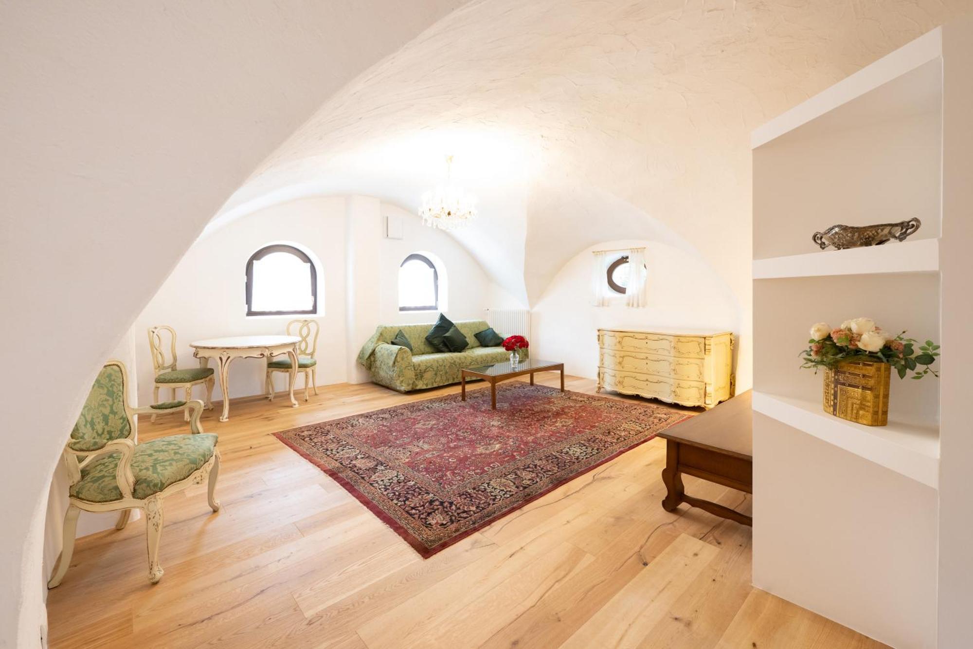 Apartments Schloss Paschbach Аппиано-Сулла-Страда-дель-Вино Экстерьер фото