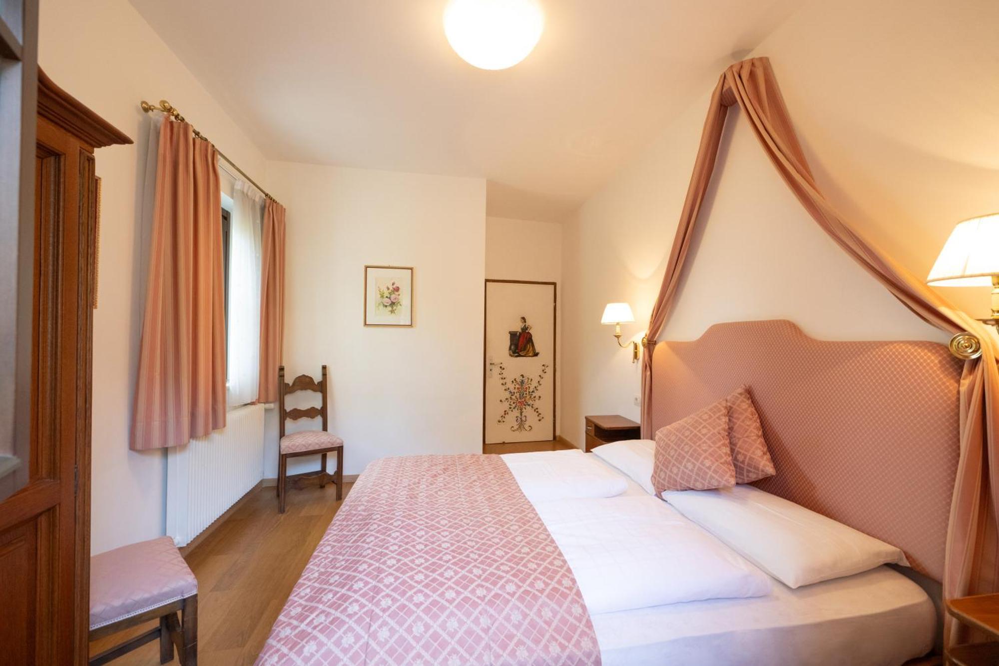 Apartments Schloss Paschbach Аппиано-Сулла-Страда-дель-Вино Экстерьер фото